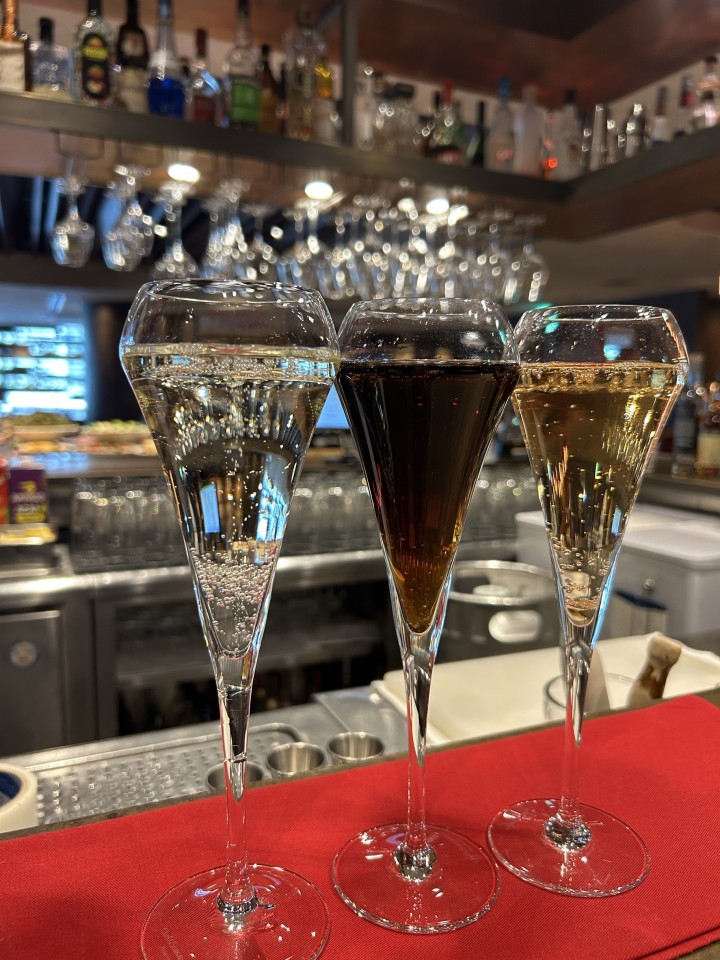 六本木ヒルズ「バルバッコア」
平日にBARエリアご利用でスパークリング1杯を600円引きでご提供！（1,300円（税込）→700円（税込））