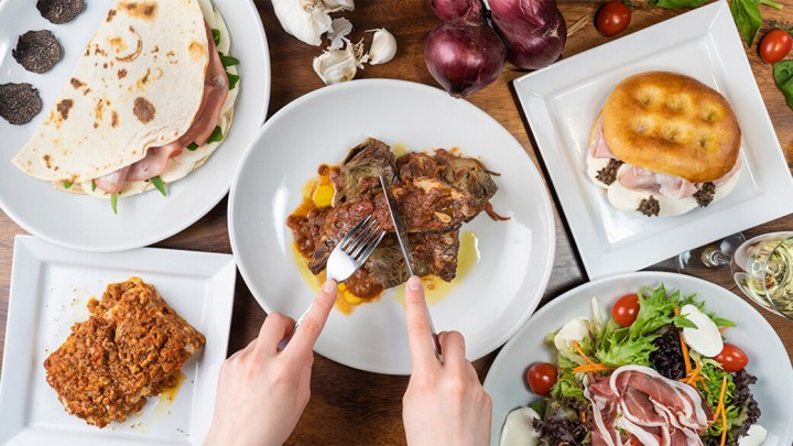 アークヒルズ「PASCUCCI　仙石山店」
15%OFF！（優待対応時間 8：30 ～ 19：00（L.O. 18：30）土祝 10：00 ～ 19：00（L.O. 18：30））