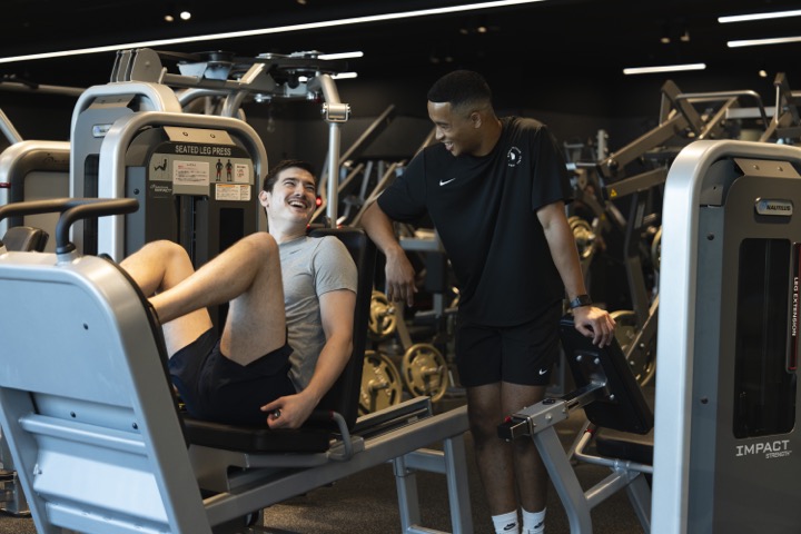 麻布台ヒルズ「デポルターレクラブ」
パーソナルトレーニング無料体験＆オリジナルプロテインプレゼントのご案内！