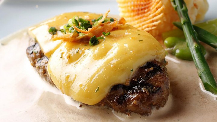 麻布台ヒルズ「らいむらいと」
平日ランチタイムにお食事をご利用の方100円OFF！ディナータイムはワンドリンクサービス！（アルコールを除く）