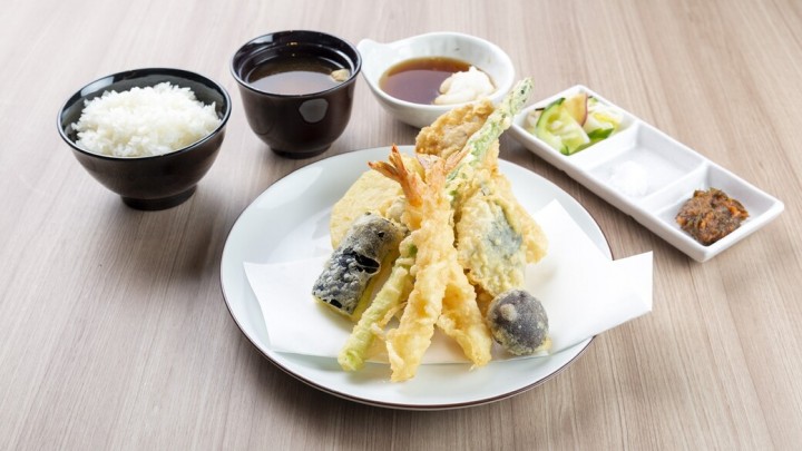 麻布台ヒルズ「博多天麩羅たかお UMU（ウム）」
1,500円以上のお食事をご利用の方は50円OFF！