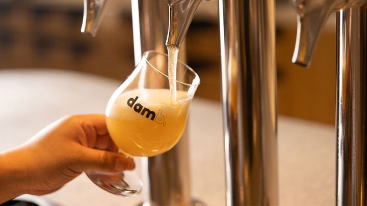 虎ノ門ヒルズ「dam pub」
ランチタイム（11:00～15:00）にお食事をご利用の方は10%OFF！