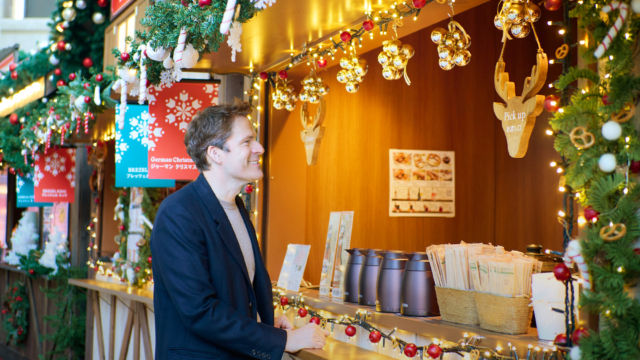 【HILLS LIFE DAILY】アットホームなドイツスタイル？ それともこだわりグルメ？——ヒルズのふたつのクリスマスマーケットの過ごし方