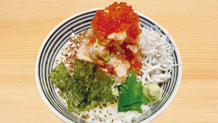 アークヒルズ「日本橋海鮮丼 つじ半」
お食事をご利用の方にしらすトッピングサービス！（ご本人様のみ）
