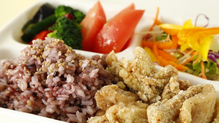 六本木ヒルズ「ディキシー デリ」
780円以上のお弁当1個につき30円OFF！